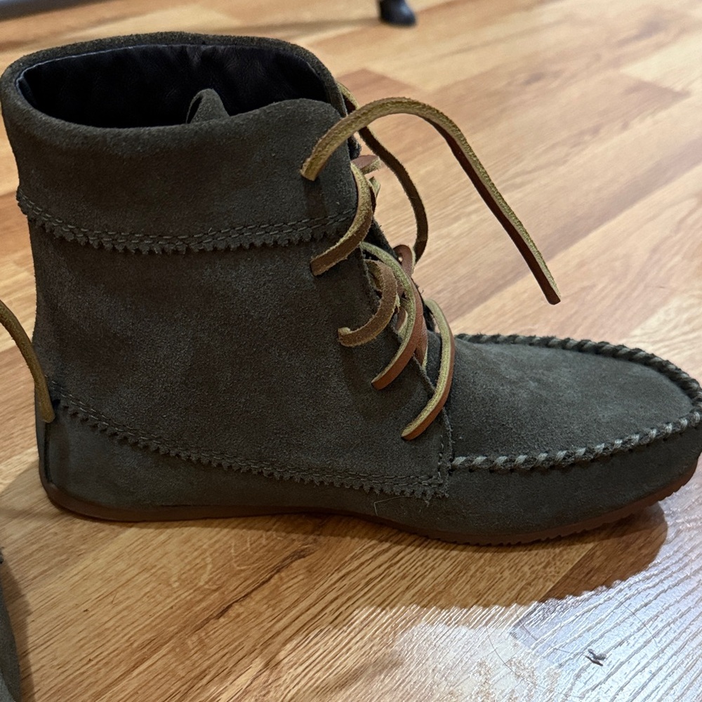 Suede Moccasin Boots - Picture 6 of 7